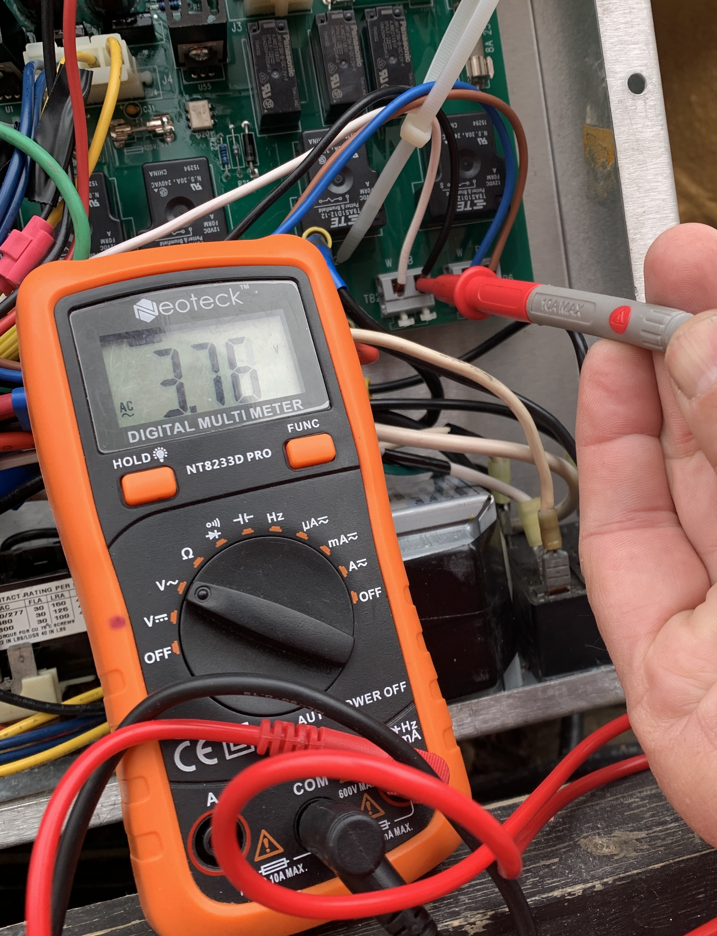 220v circulation pump not working, only getting 120 volts Portable