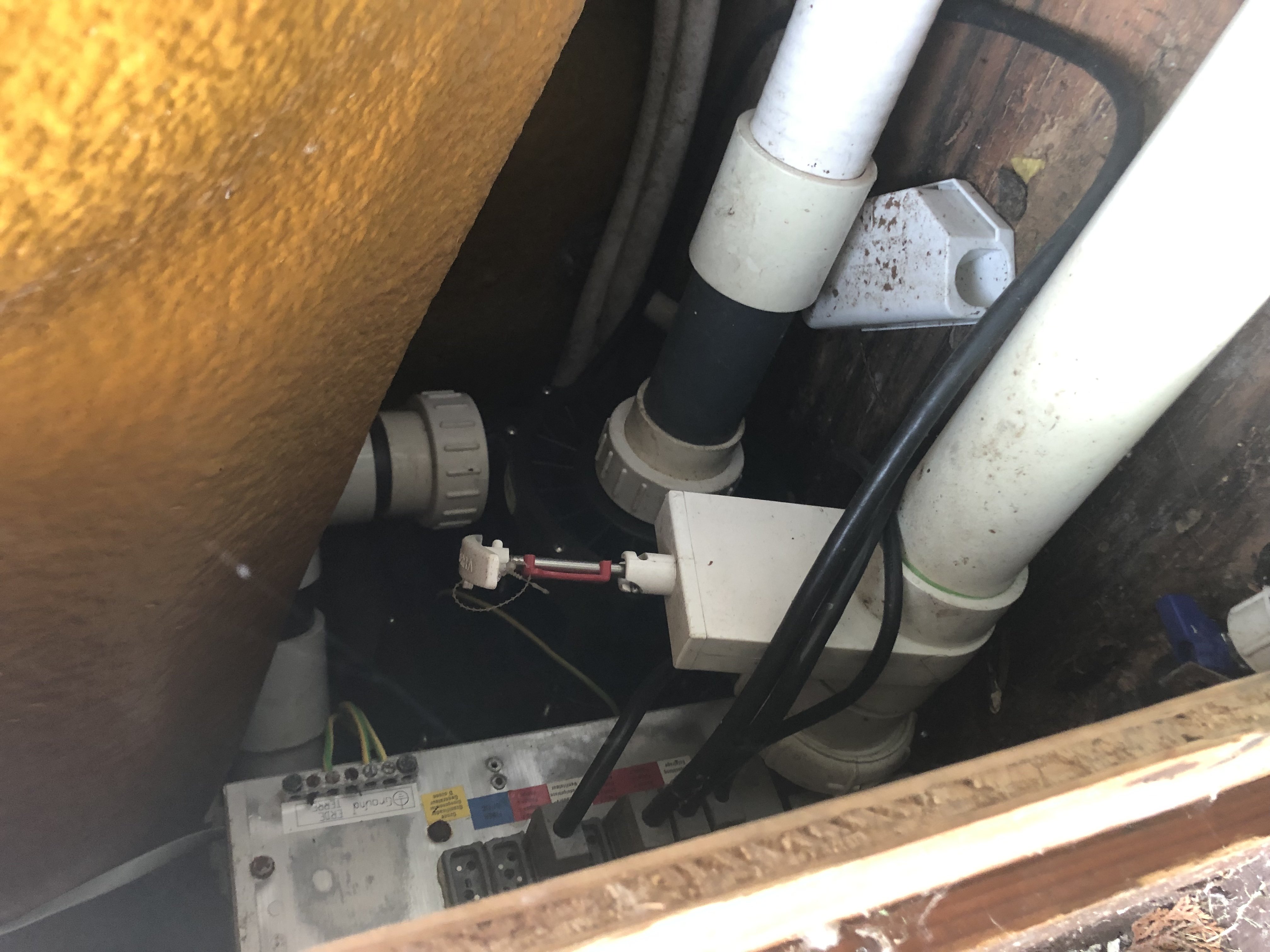 Help! Our chlorine level keeps dropping. Hot Tub Water Chemistry Pool and Spa Forum