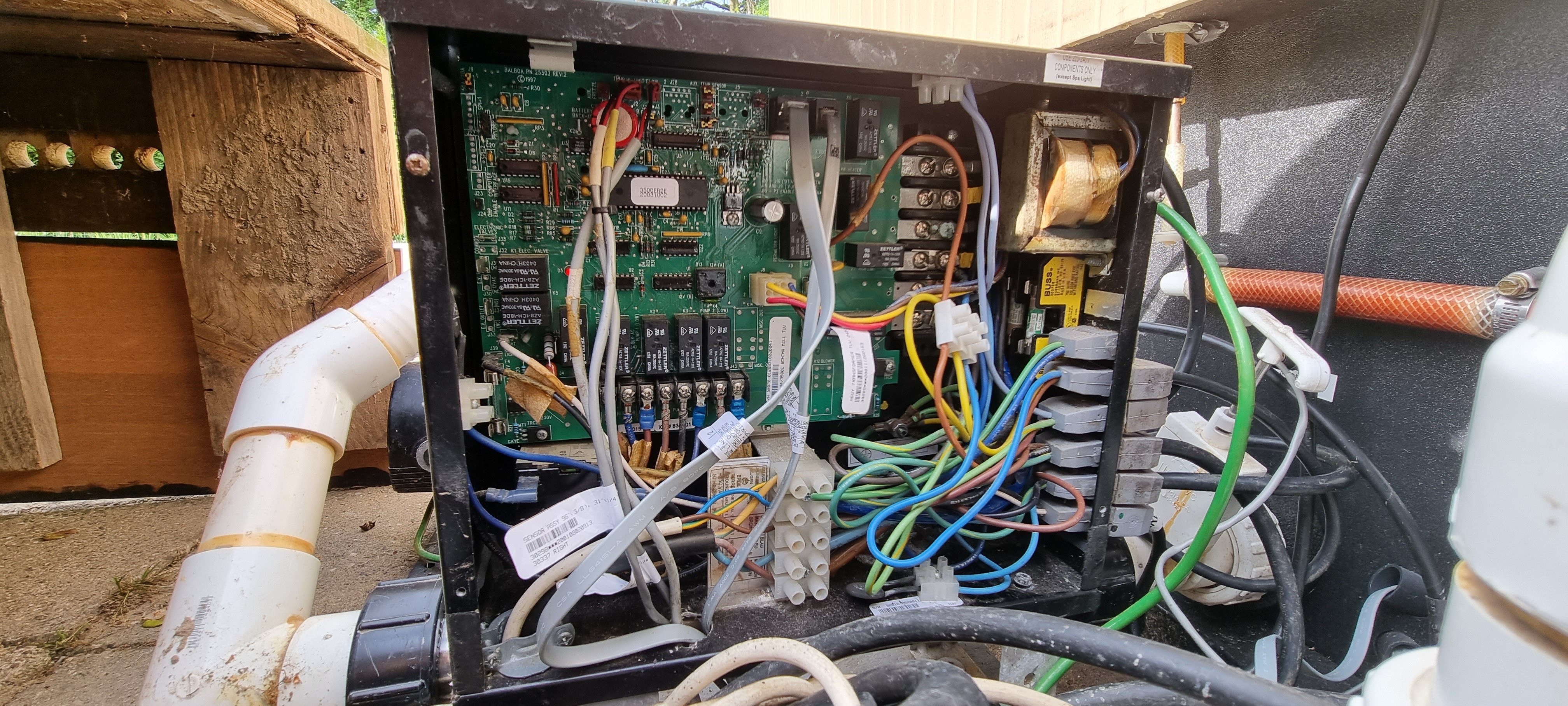 Pump relais clicking on board but wont start Portable Hot Tubs & Spas