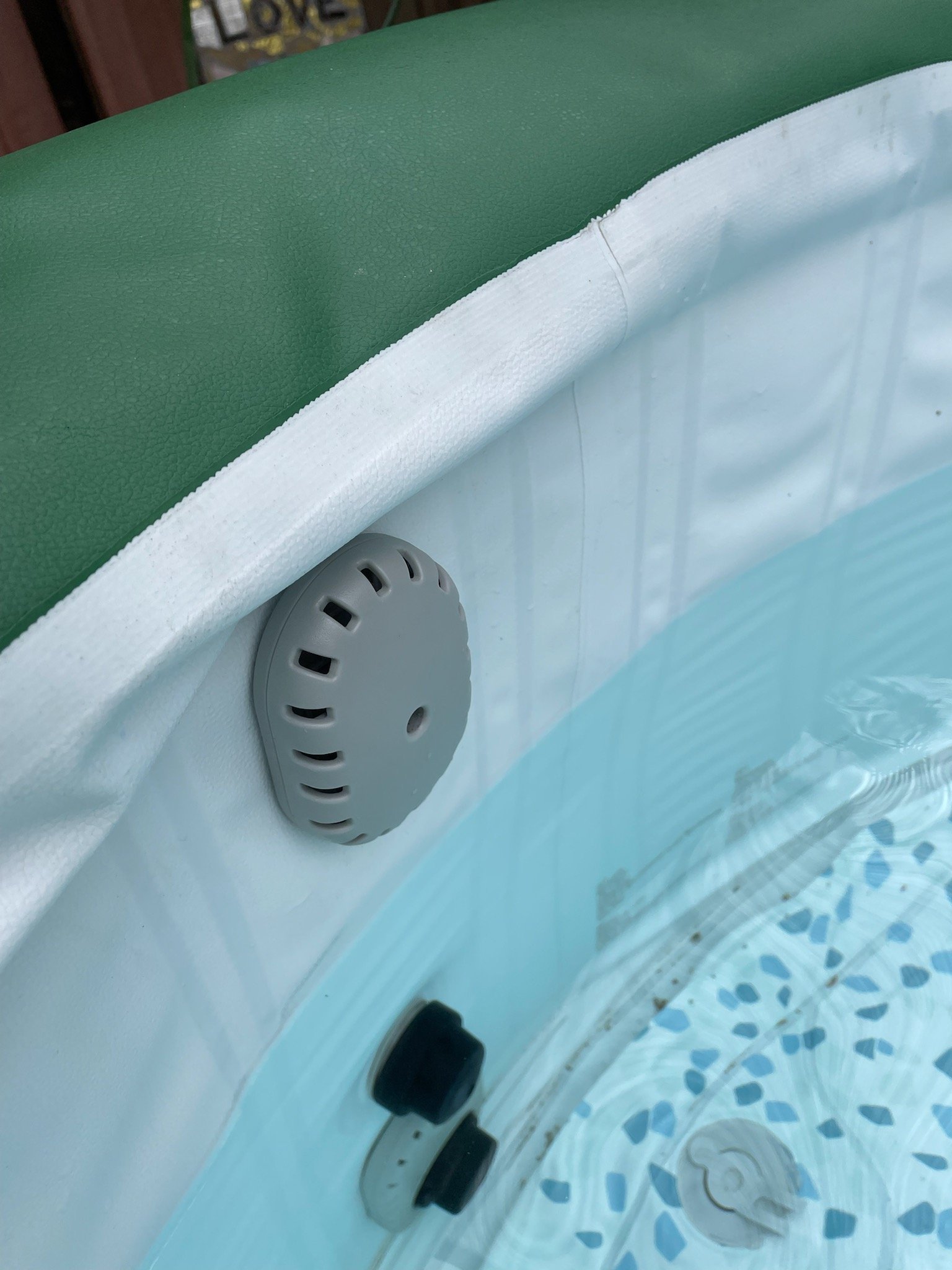 Portable spa deflating / air coming out of the intake filter