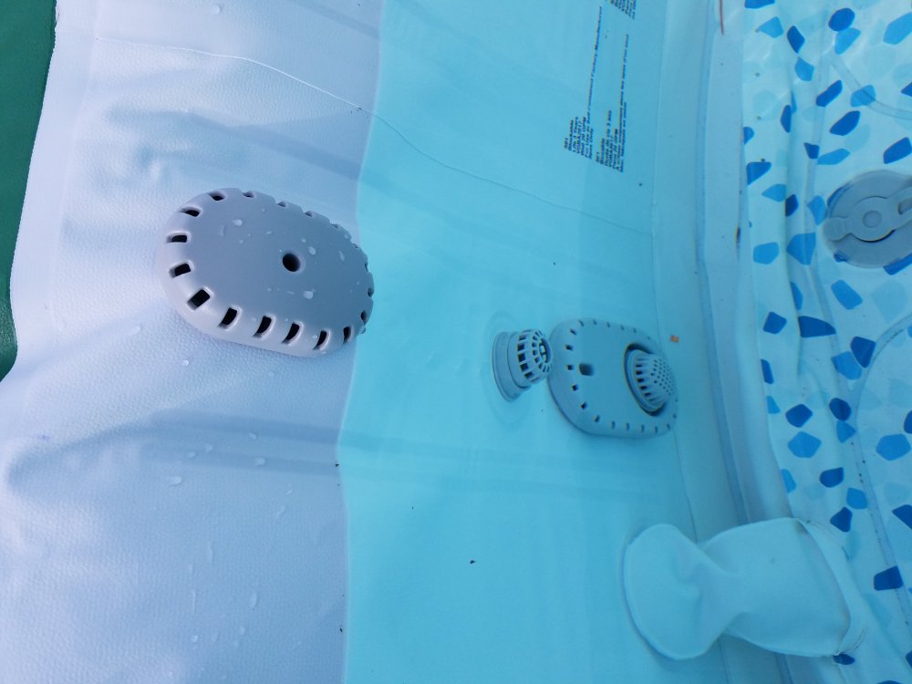 Saluspa liner leaking air behind filter housing Page 2 Portable Hot