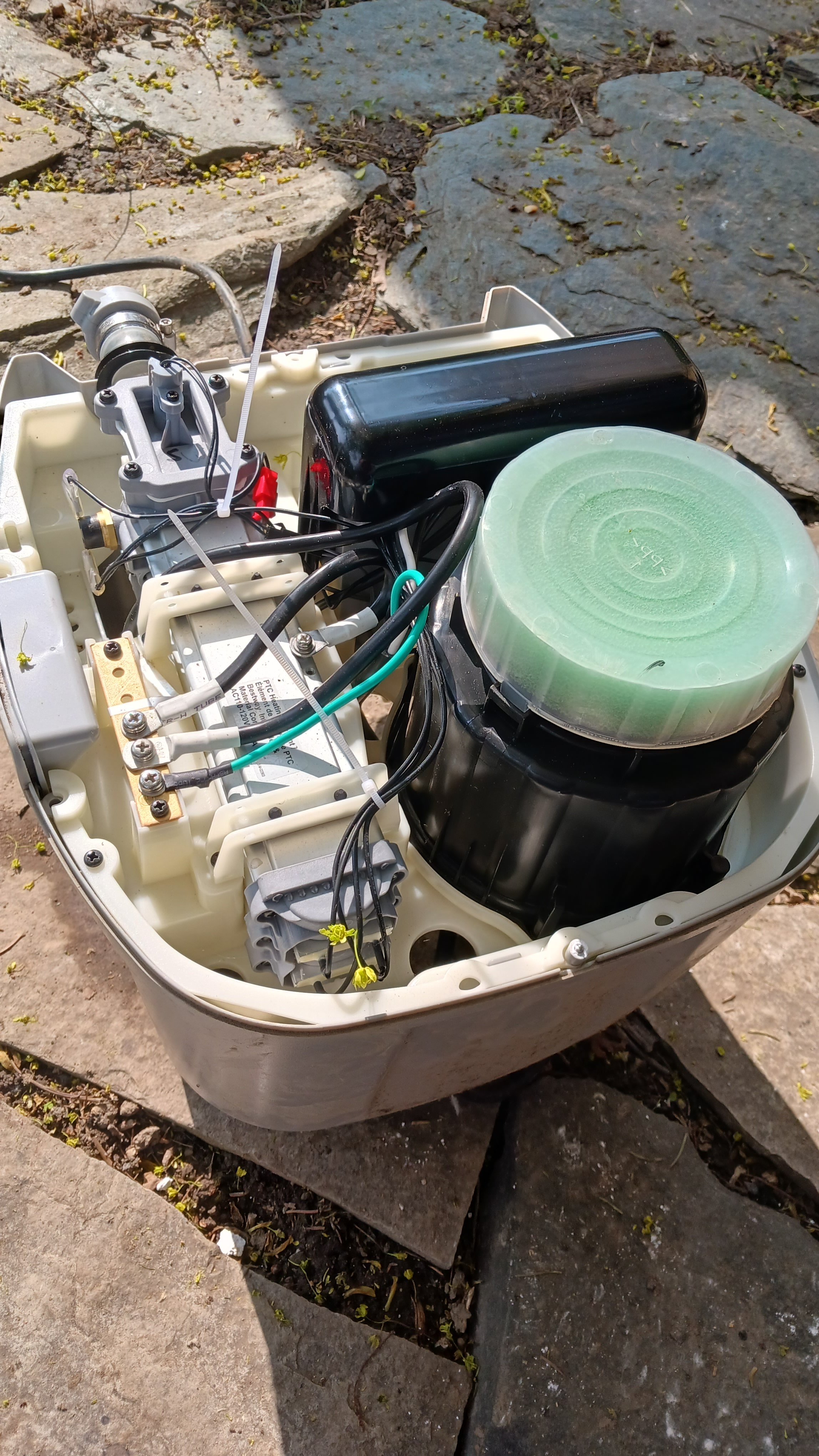 Saluspa liner leaking air behind filter housing Page 2 Portable Hot